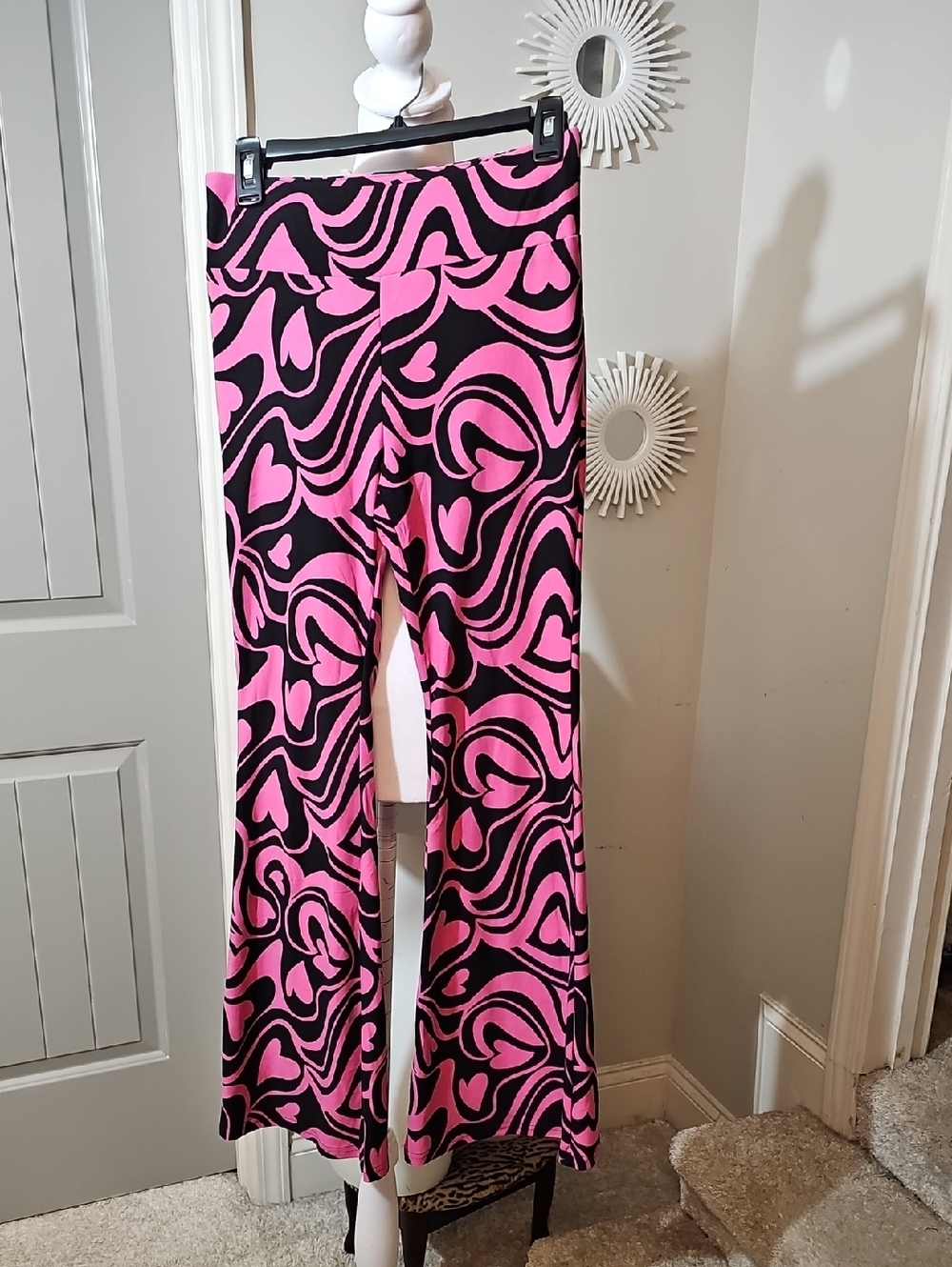 No Boundaries Hot Pink and Black Swirl Tee
